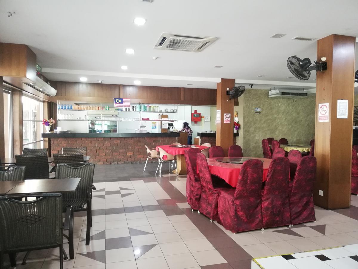 Hotel Damai Parit Buntar Bagian luar foto